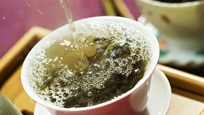 為什么茶湯里會有泡沫，到底是怎么回事？