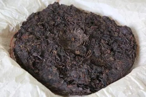 普洱熟茶茶湯中美麗的“金邊”從何而來？