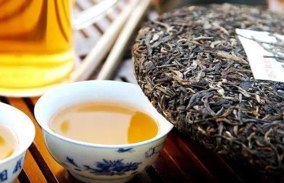 普洱茶的適飲期：什么時(shí)候喝最好？生茶和熟茶各有講究！